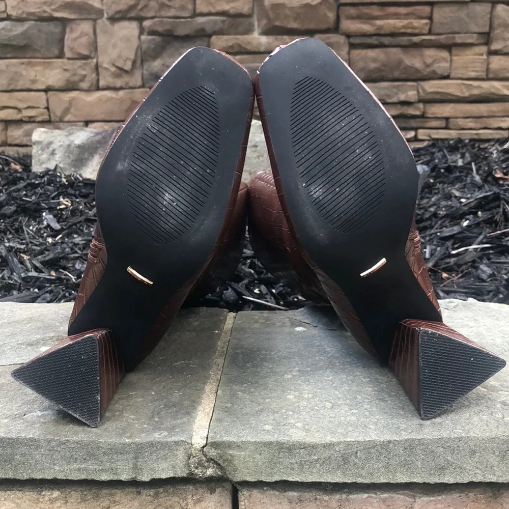 Billini Brown Croc-Patterned Heeled Boots. Excellent condition. Size 6. - Picture 8 of 12